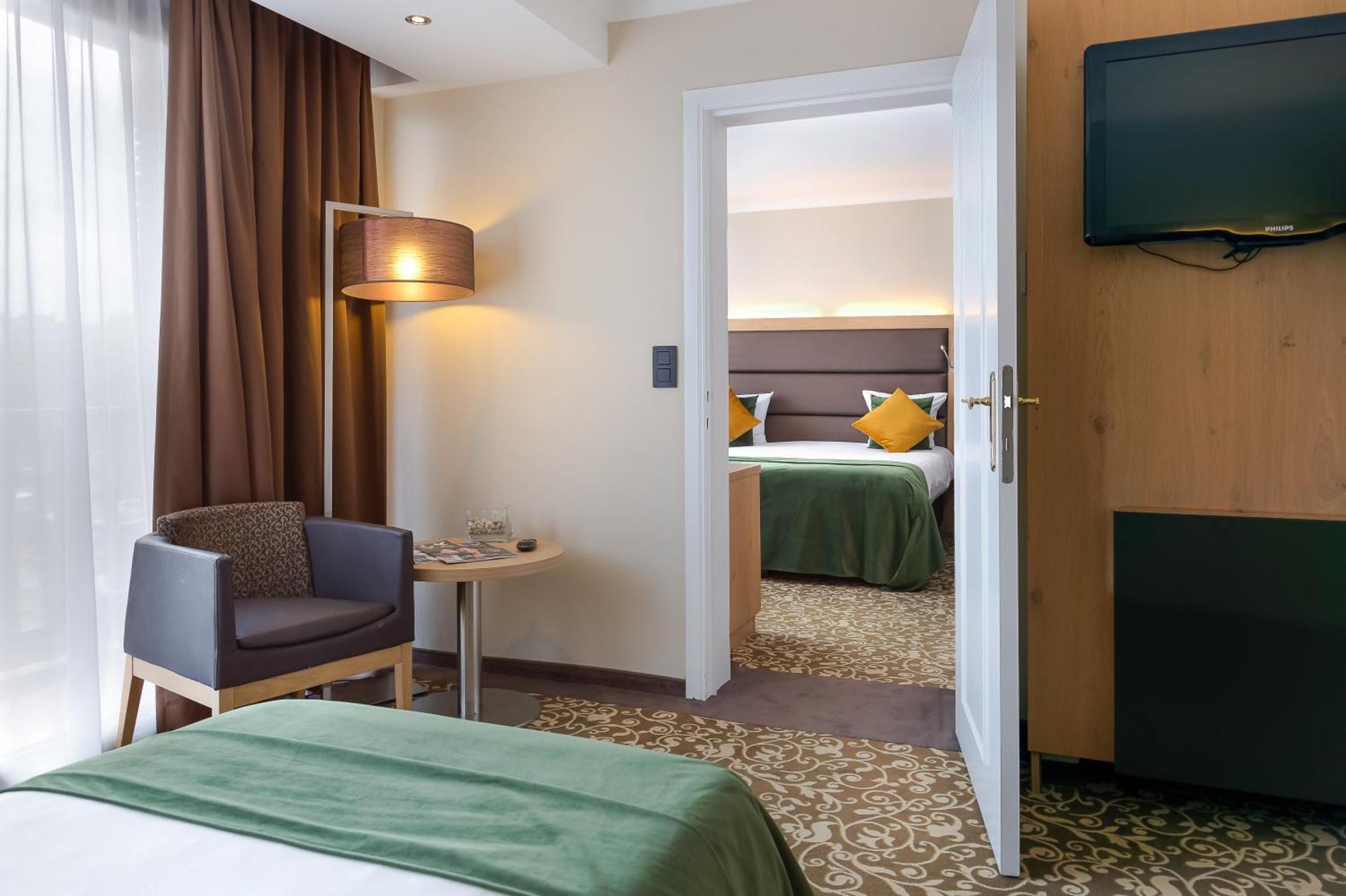 Hotel Restaurant Van Der Valk Nivelles-Sud Luaran gambar